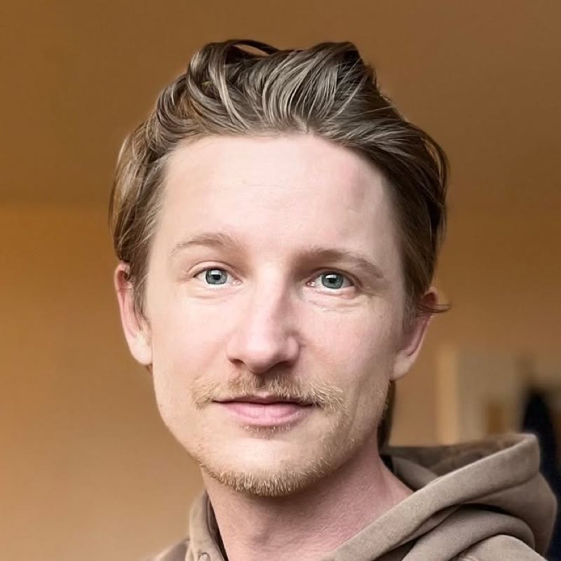 Kalle Thunell, körledare för Bromma Voices